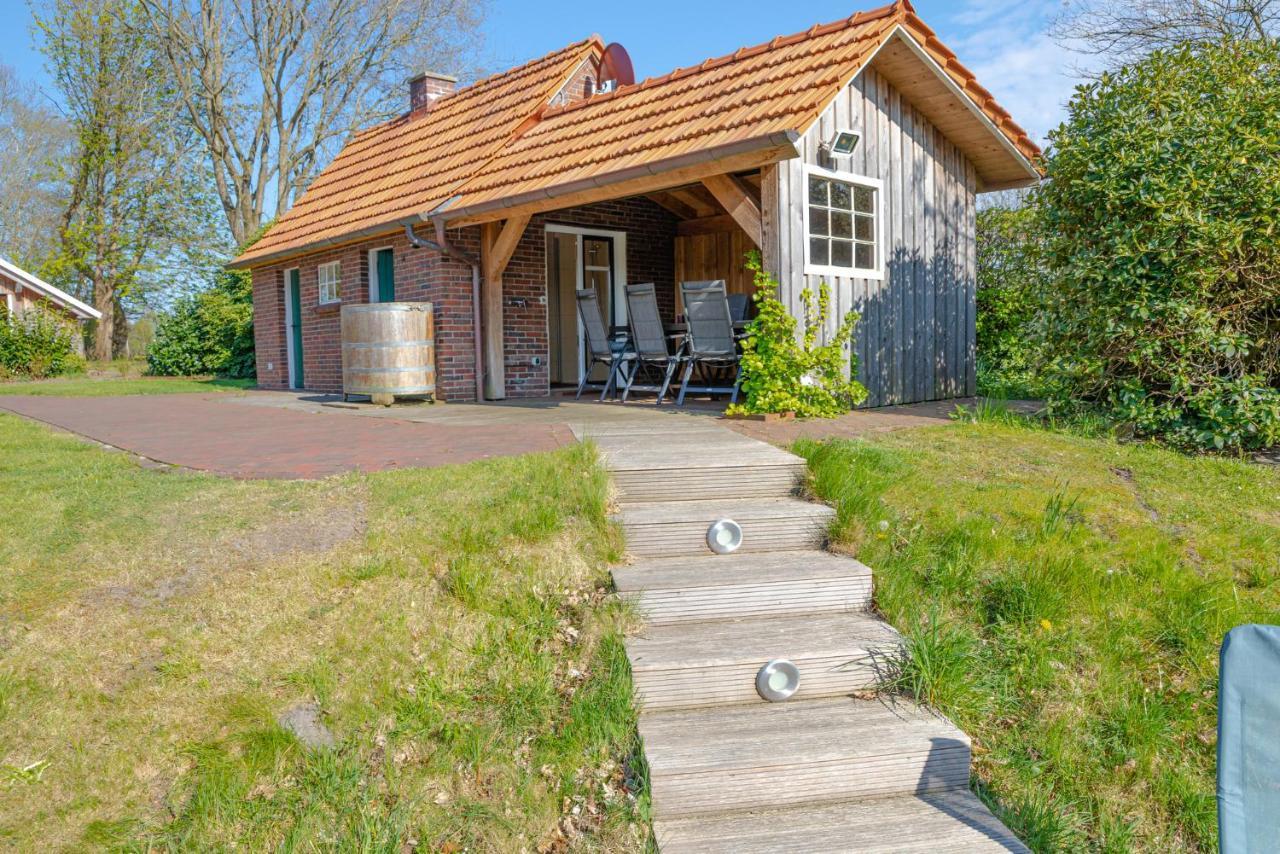 Villa Hübsches Reetdach-Ostfriesenhaus Südbrookmerland Exterior foto
